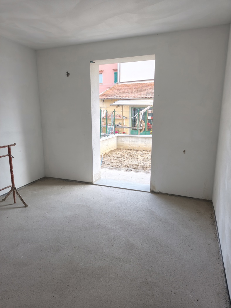 Trilocale con giardino a Campi Bisenzio