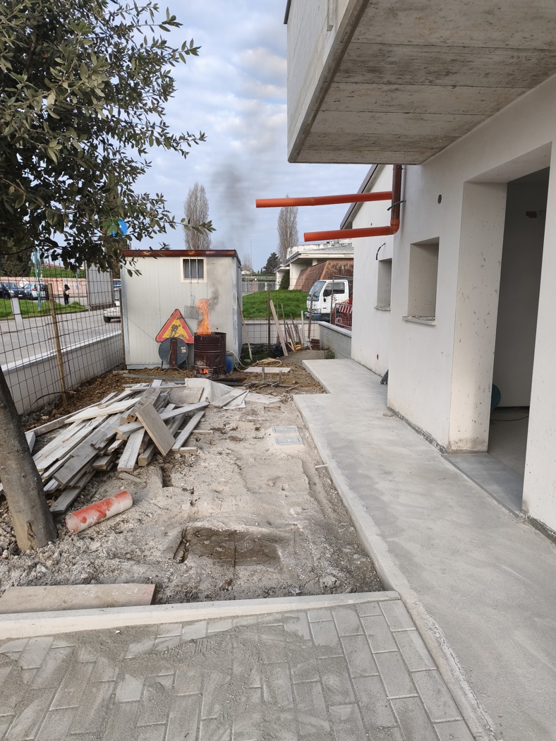 Trilocale con giardino a Campi Bisenzio