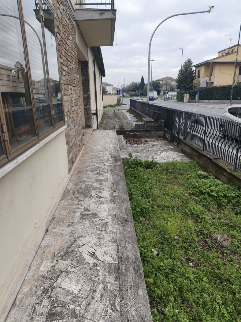 Casa indipendente con giardino a Campi Bisenzio