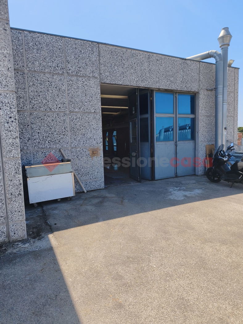 Laboratorio in affitto a Campi Bisenzio