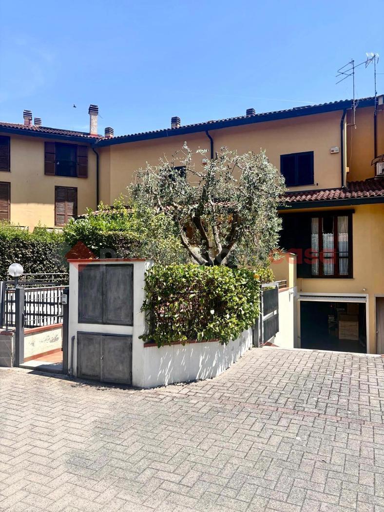 Villa con giardino a Campi Bisenzio