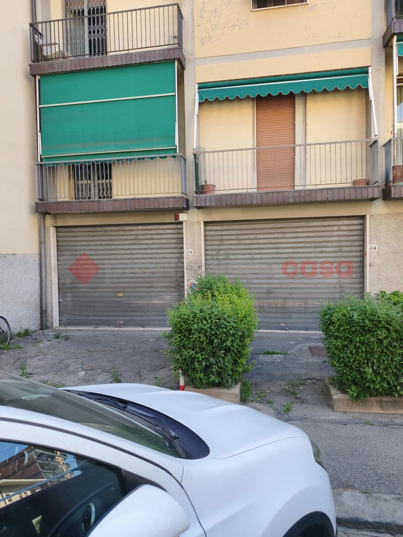 Ufficio con box doppio a Firenze