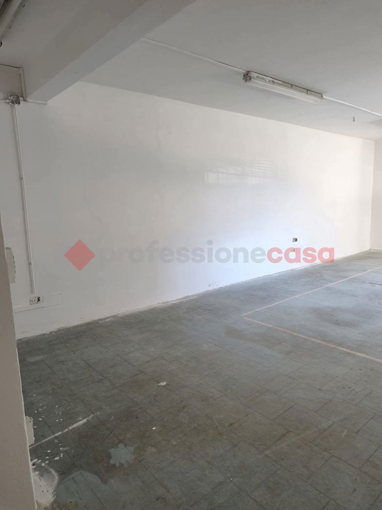 Ufficio con box doppio a Firenze