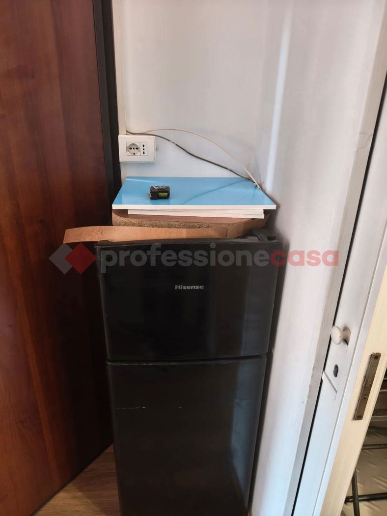 Monolocale arredato in affitto a Prato