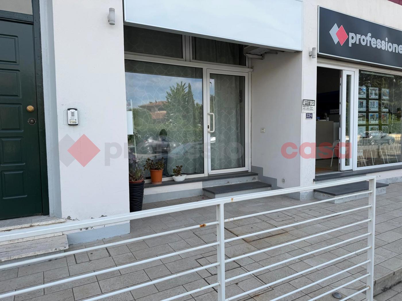 Ufficio ristrutturato a Campi Bisenzio