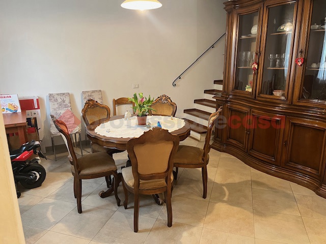 Casa indipendente in vendita a Campi Bisenzio