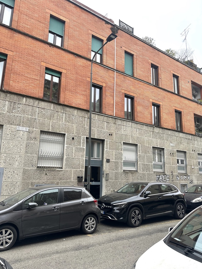 Magazzino in vendita a Milano