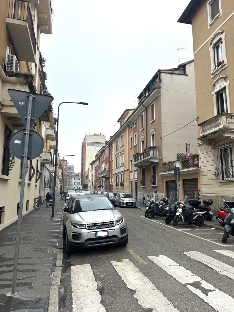 Magazzino in vendita a Milano