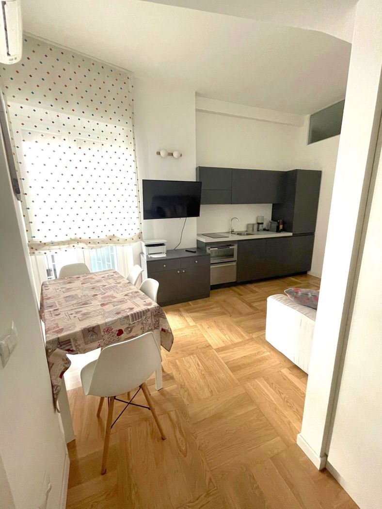 Bilocale arredato in affitto a Milano