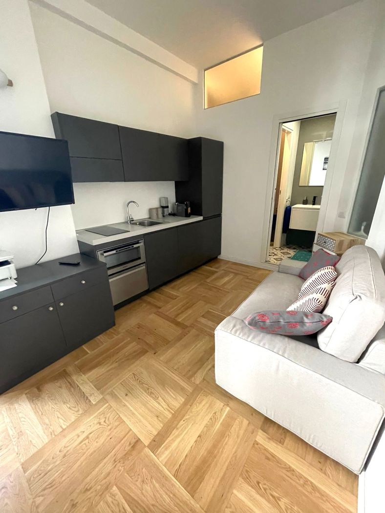 Bilocale arredato in affitto a Milano