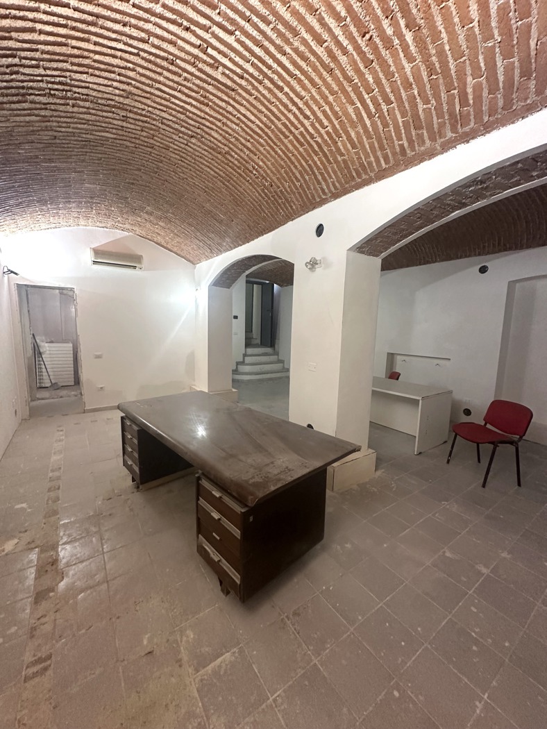 Ufficio da ristrutturare a Milano