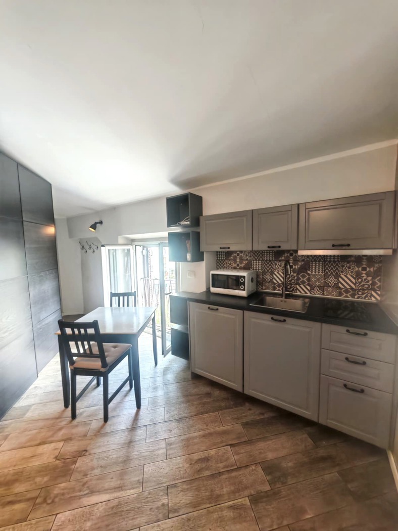 Monolocale arredato in affitto a Milano