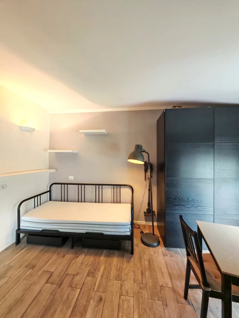 Monolocale arredato in affitto a Milano