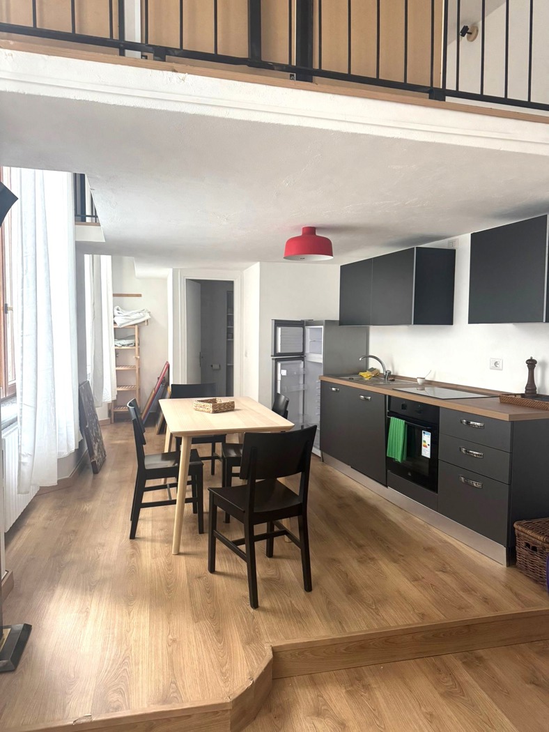 Bilocale arredato in affitto a Milano