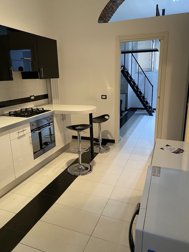 Monolocale arredato in affitto a Milano