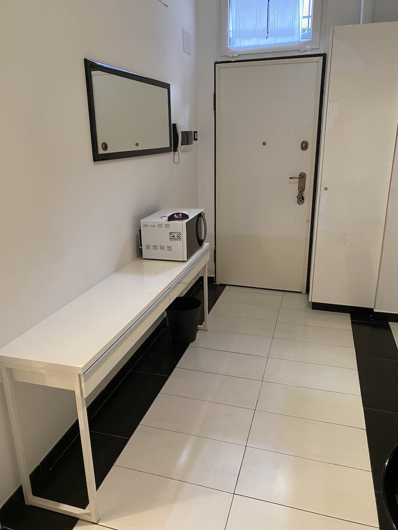 Monolocale arredato in affitto a Milano