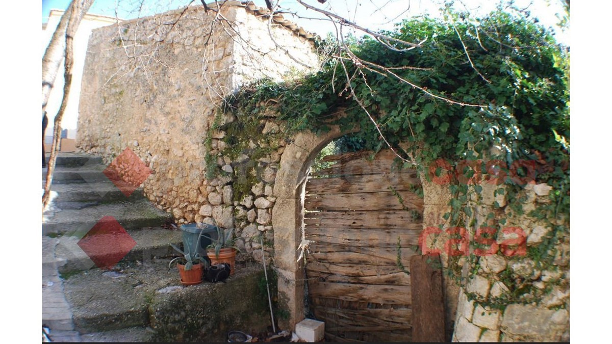 Stabile/Palazzo in vendita a Campoli Appennino