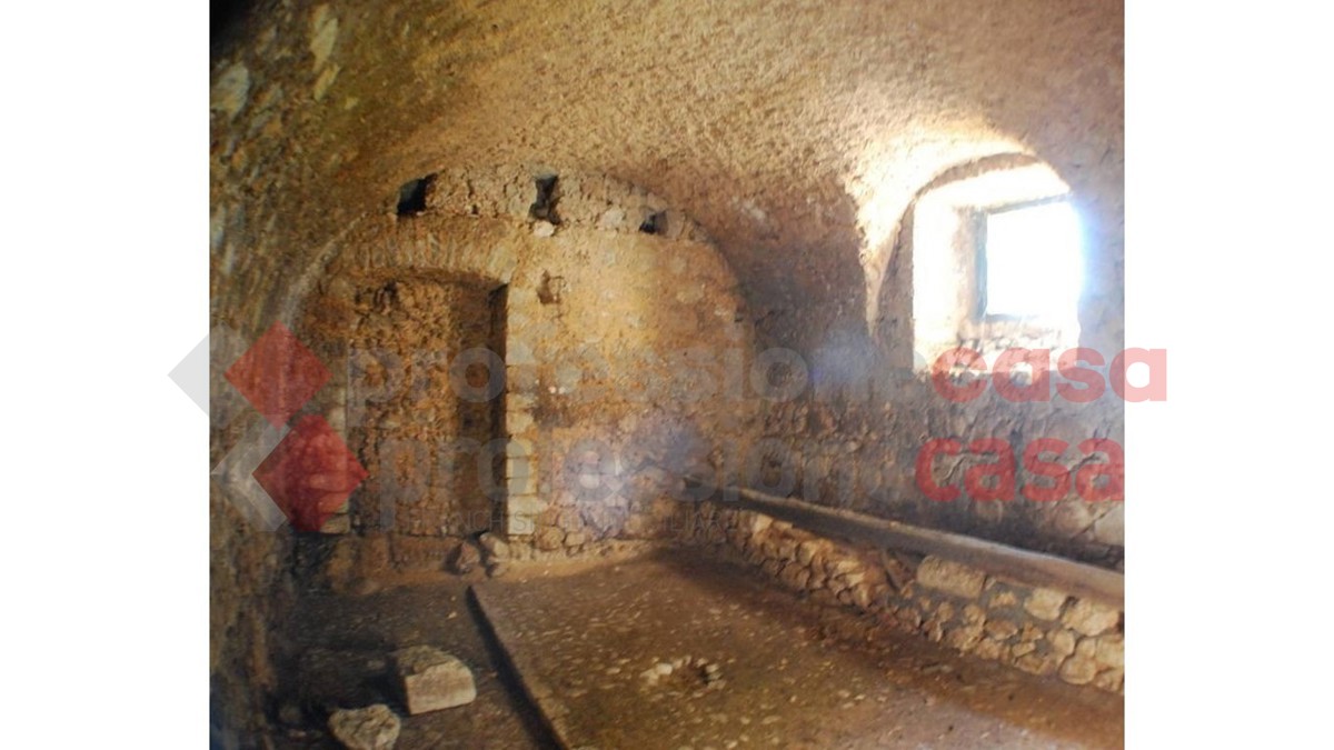 Stabile/Palazzo in vendita a Campoli Appennino