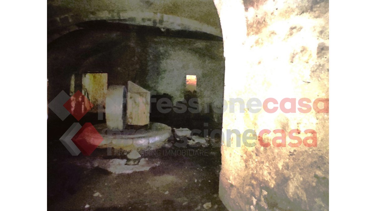 Stabile/Palazzo in vendita a Campoli Appennino