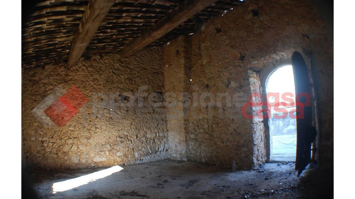 Stabile/Palazzo in vendita a Campoli Appennino