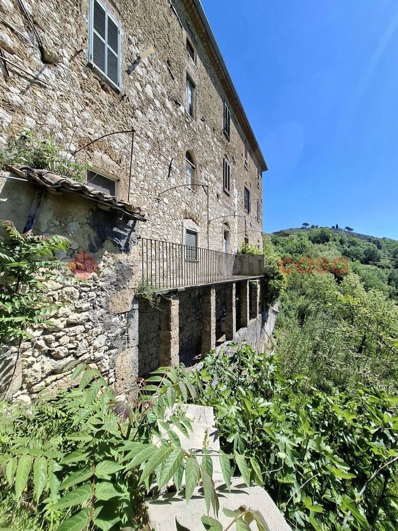 Casa indipendente con giardino a Arpino
