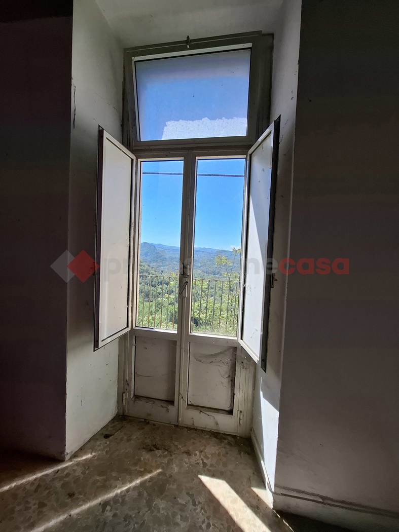 Casa indipendente con giardino a Arpino