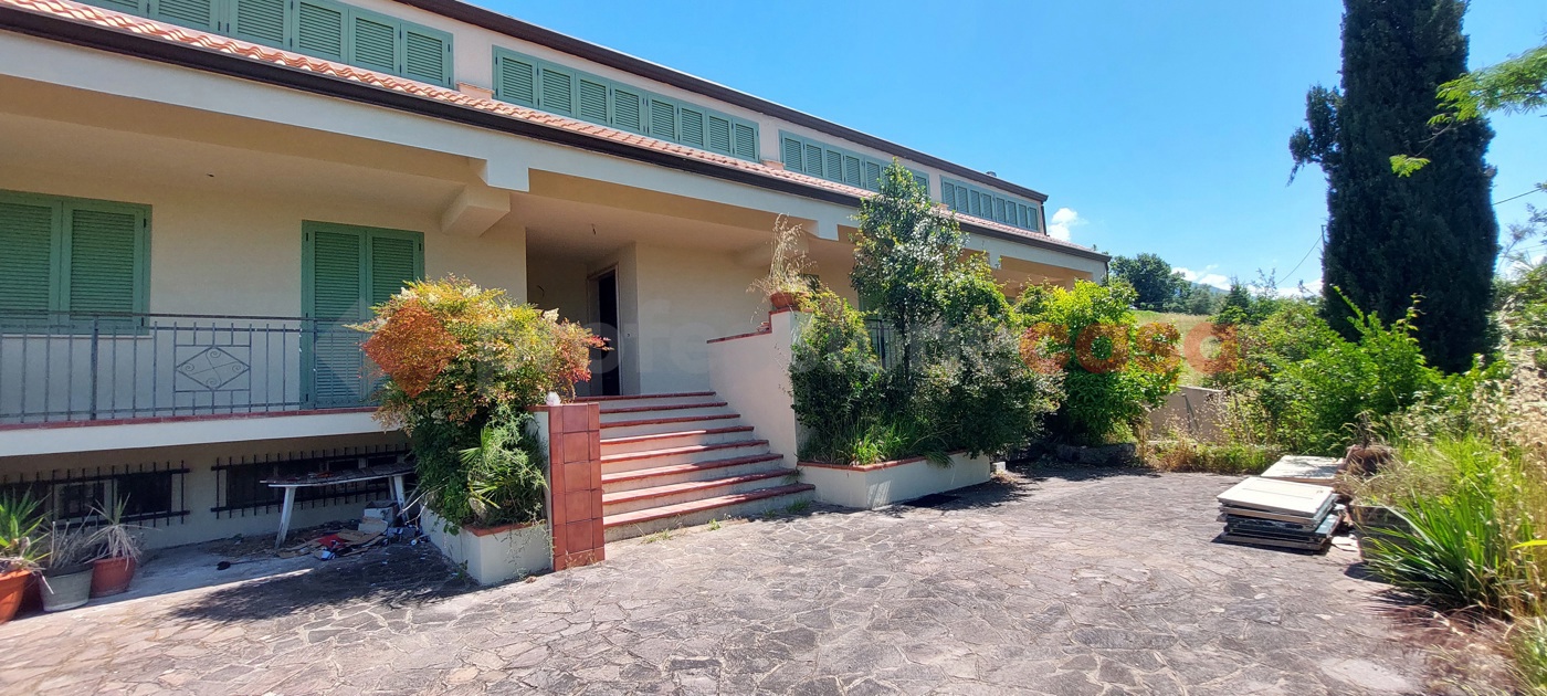 Casa indipendente con giardino a Broccostella