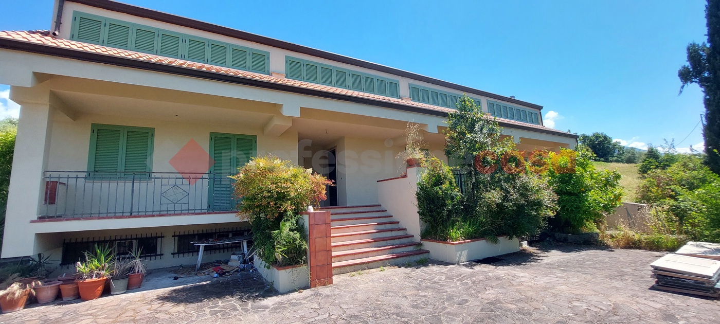 Casa indipendente con giardino a Broccostella