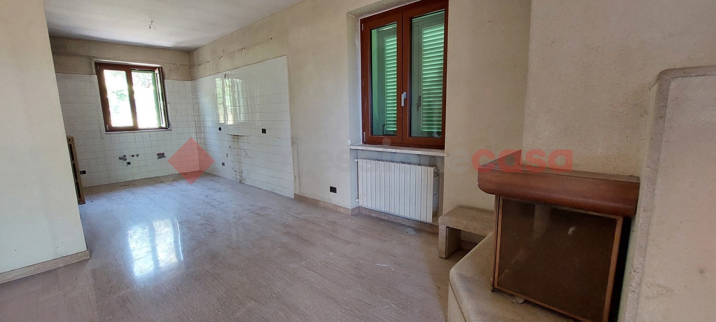 Casa indipendente con giardino a Broccostella
