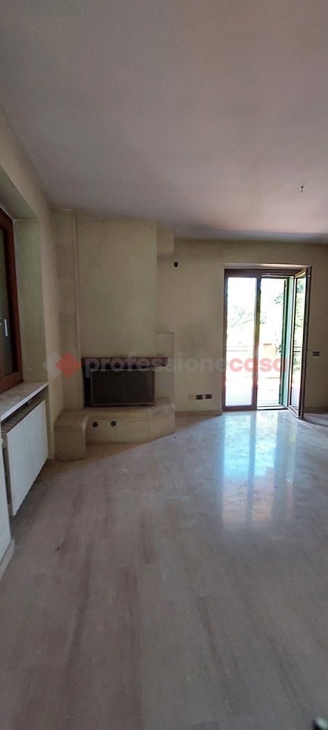 Casa indipendente con giardino a Broccostella