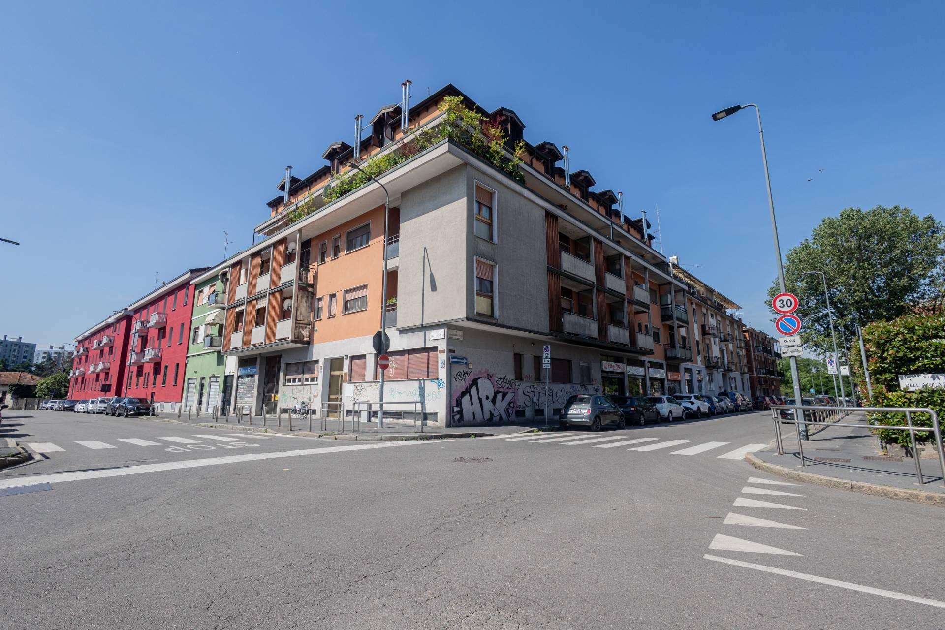 Locale commerciale in vendita a Milano, Missaglia