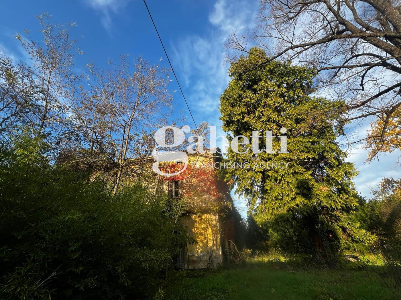 Villa con giardino a Bologna