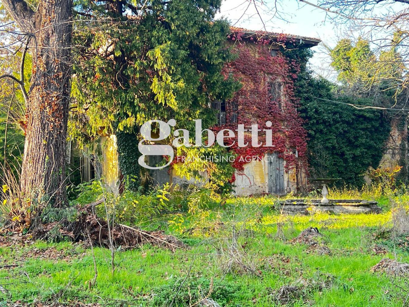 Villa con giardino a Bologna