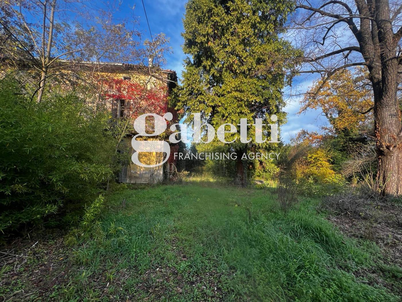 Villa con giardino a Bologna