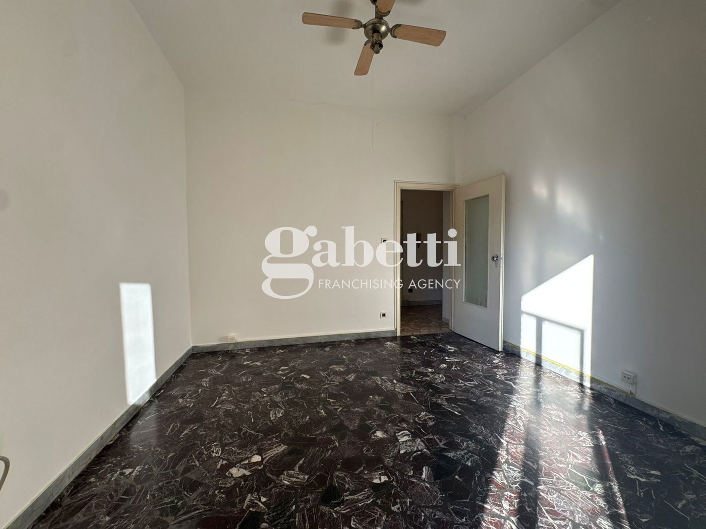 Trilocale da ristrutturare a Bologna