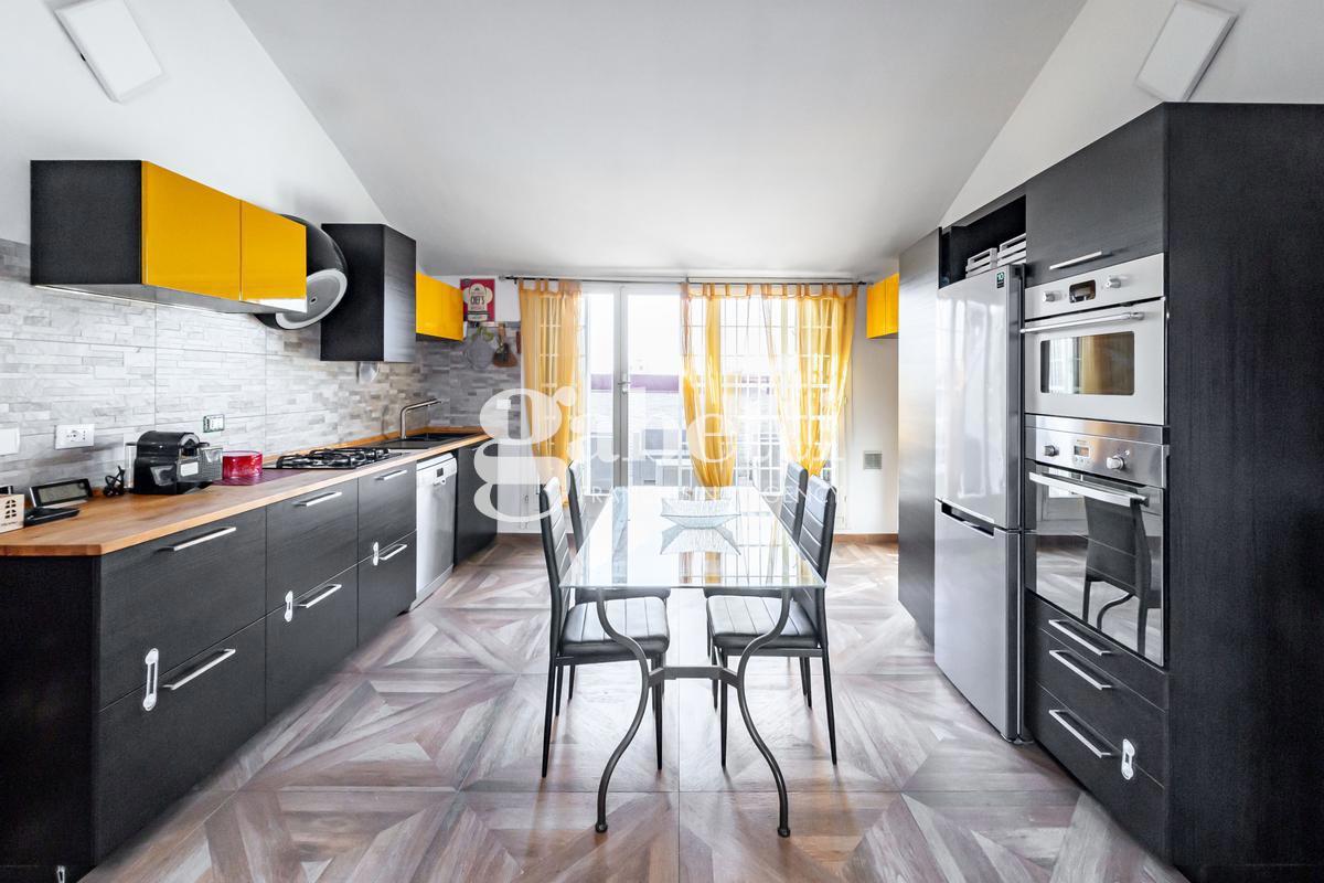 Attico in vendita a Bologna