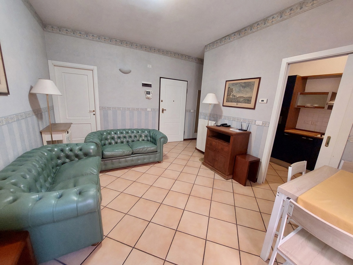 Trilocale arredato in affitto a Bologna