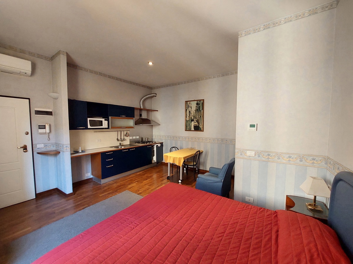 Monolocale arredato in affitto a Bologna