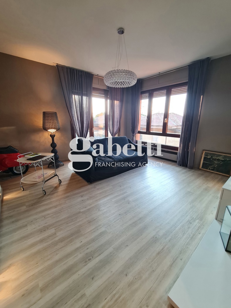 Quadrilocale ristrutturato a Bologna