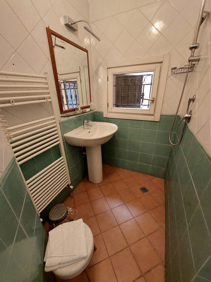 Trilocale arredato in affitto a Bologna