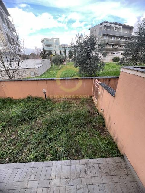 Appartamento in vendita a Livorno, Salviano