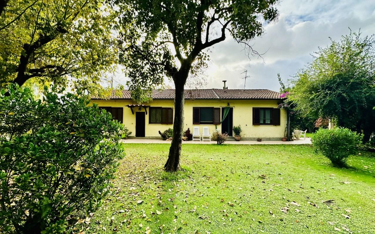 Casa indipendente con giardino, Pietrasanta marina di