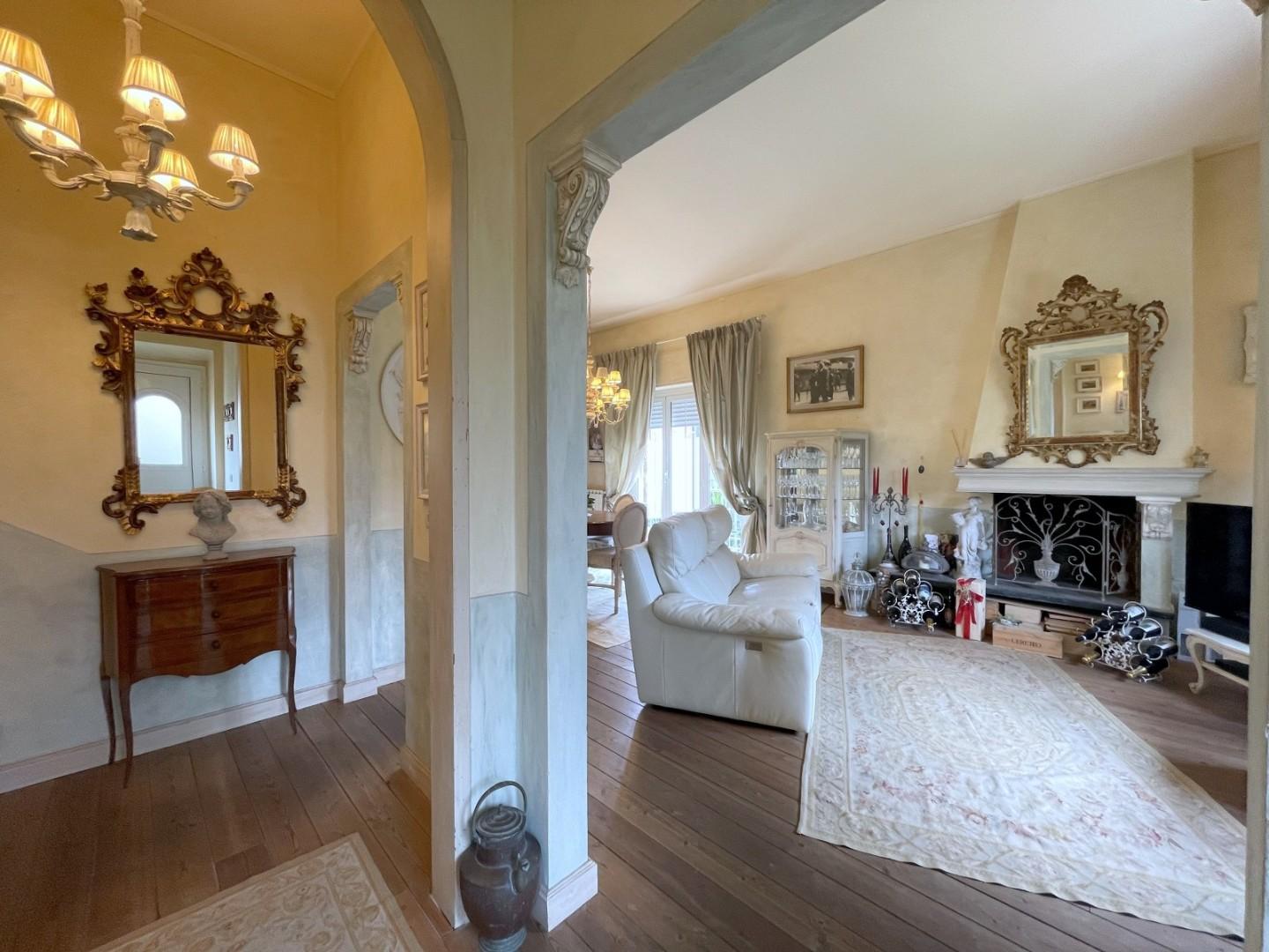 Casa indipendente con giardino a Viareggio
