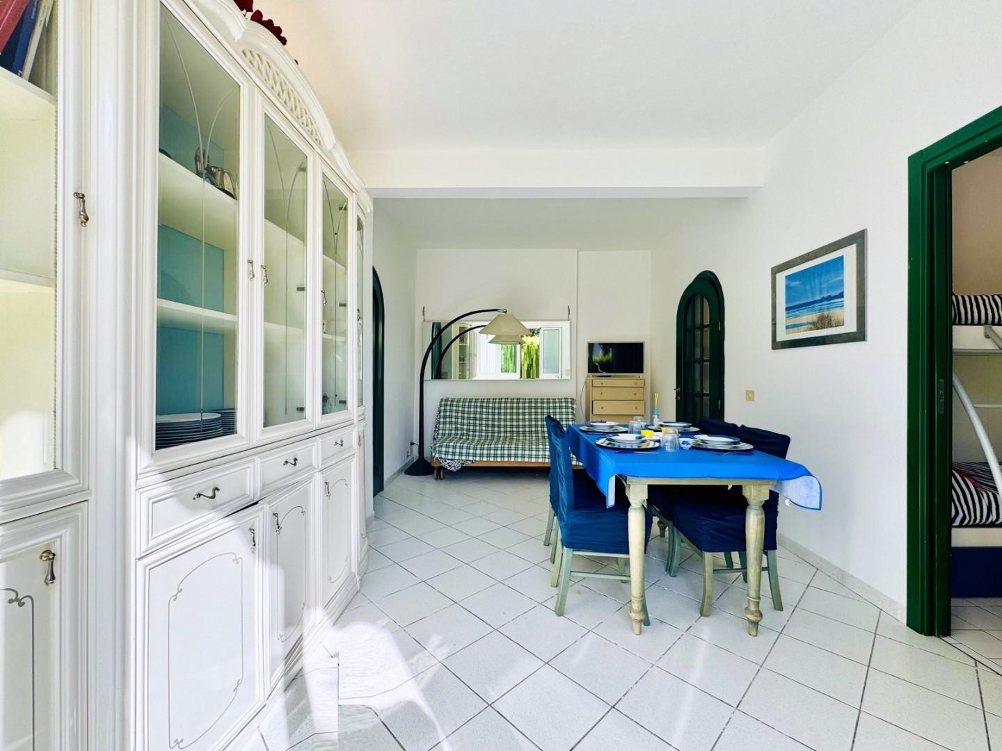 Casa indipendente arredata in affitto, Pietrasanta fiumetto