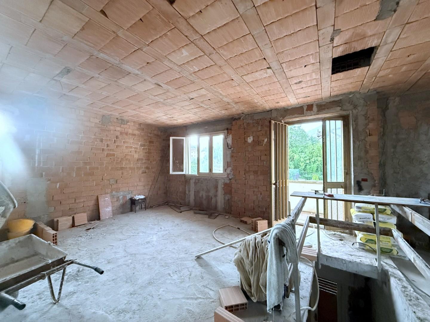 Casa indipendente con giardino a Camaiore