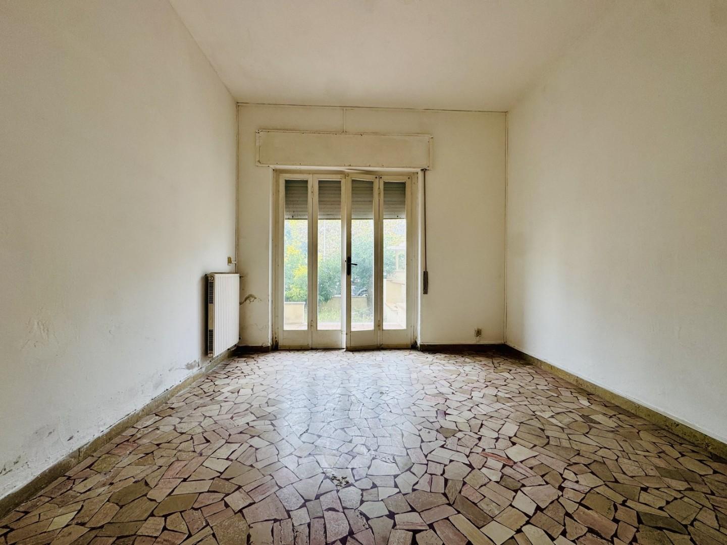 Quadrilocale con giardino, Camaiore lido di