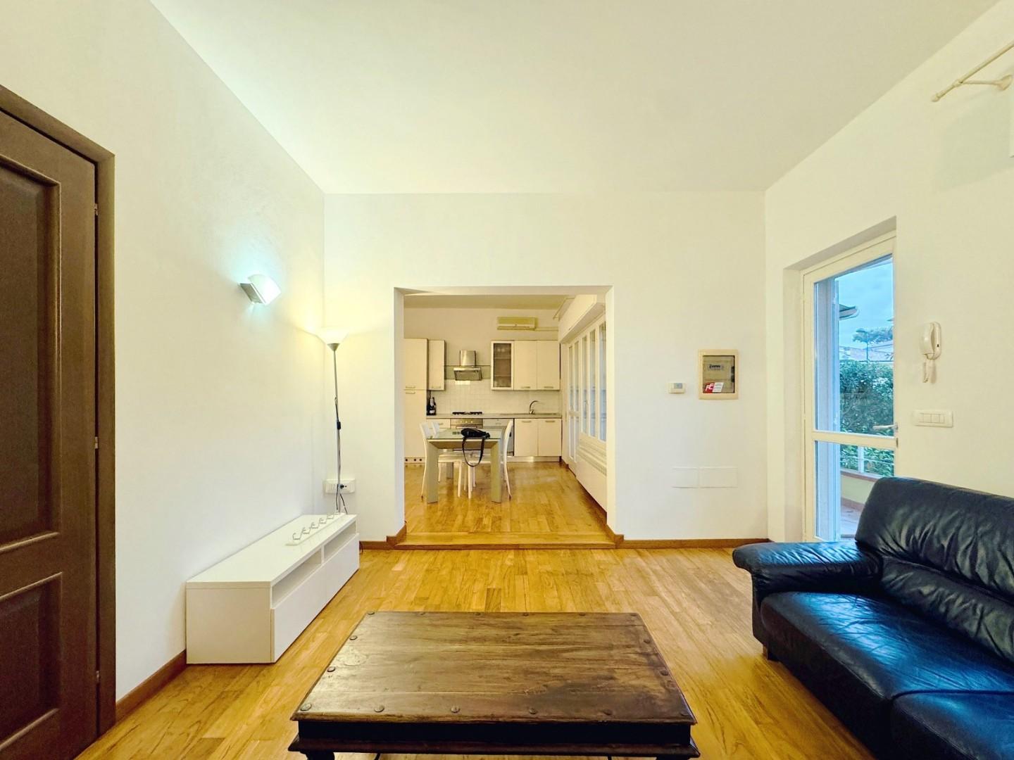 Casa indipendente con giardino, Camaiore lido di