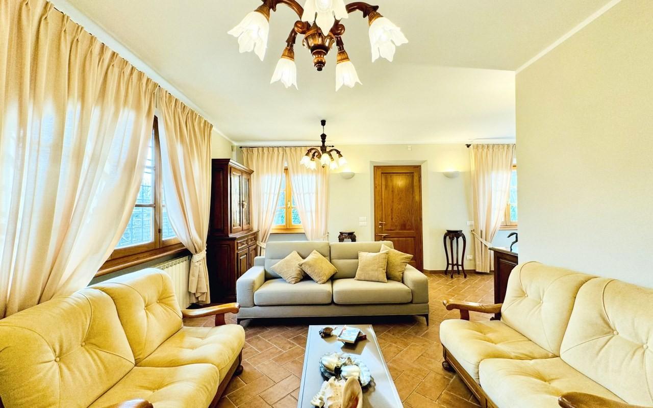 Casa indipendente arredata in affitto, Pietrasanta tonfano