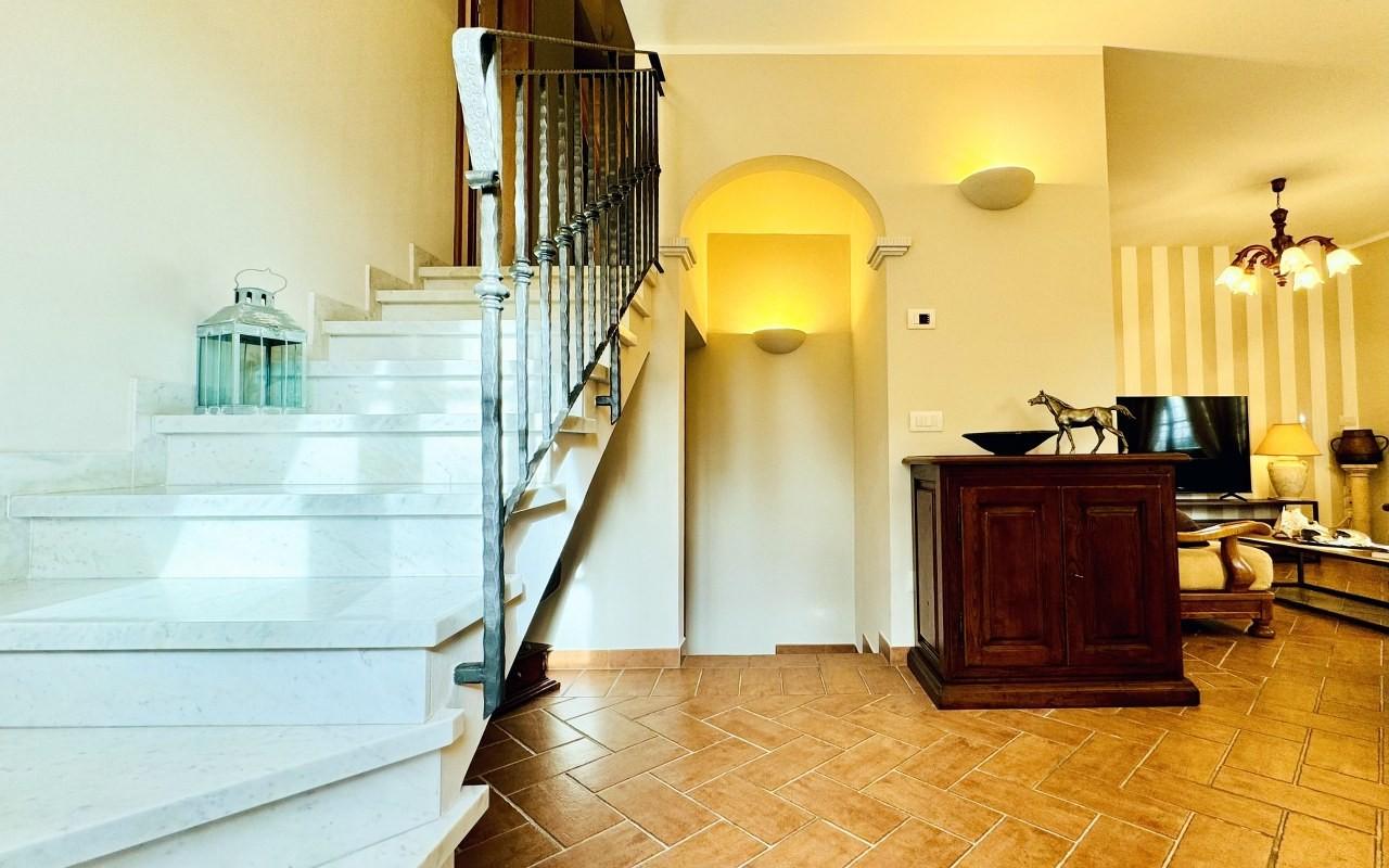 Casa indipendente arredata in affitto, Pietrasanta tonfano