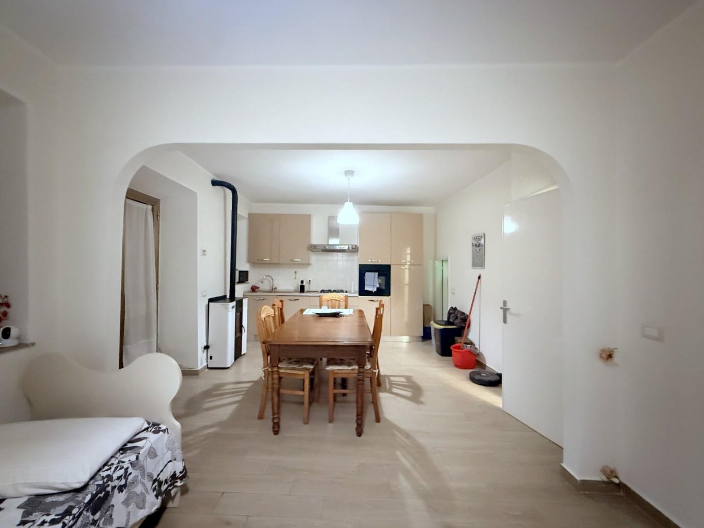 Appartamento ristrutturato, Camaiore greppolungo